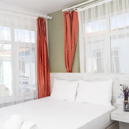 Hotel Lime 2*